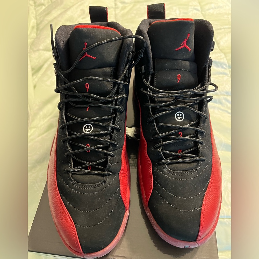 Men’s Jordan Retro 12 Flu Game Sz13